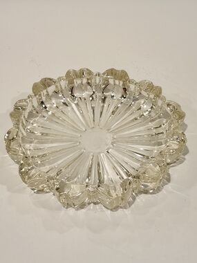 Clear Glass 6 Slot Vintage Ashtray Hazel-Atlas